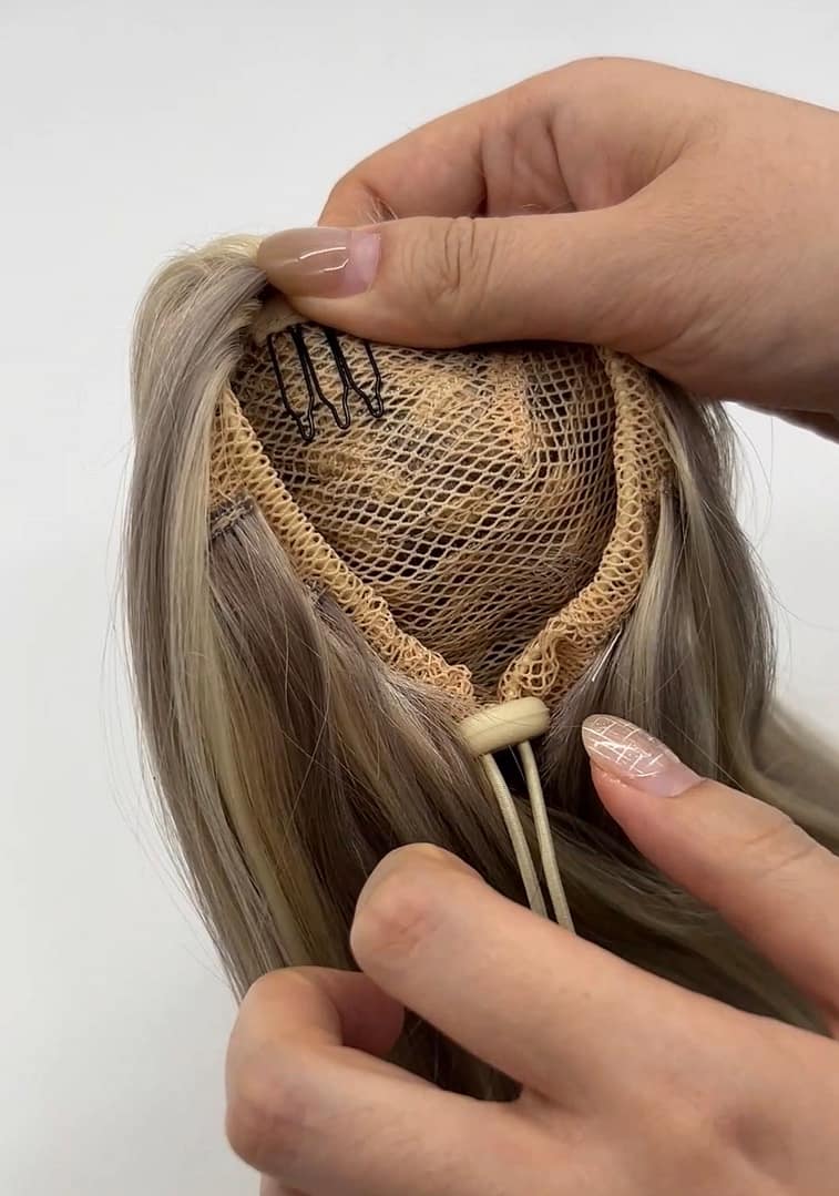 Ponytail 16” - Pull String - Image 2